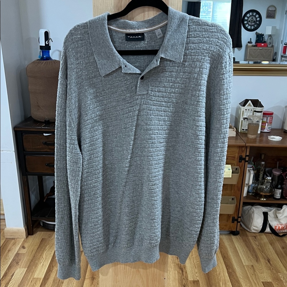 Tahari Textured Gray Crewneck Sweater